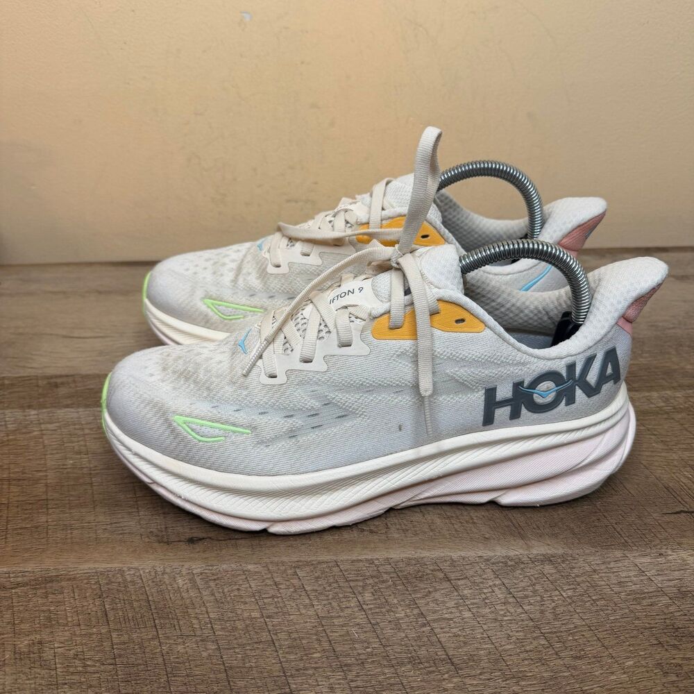 Hoka Clifton 9 Women's Running Shoes women’s size 8.5 D